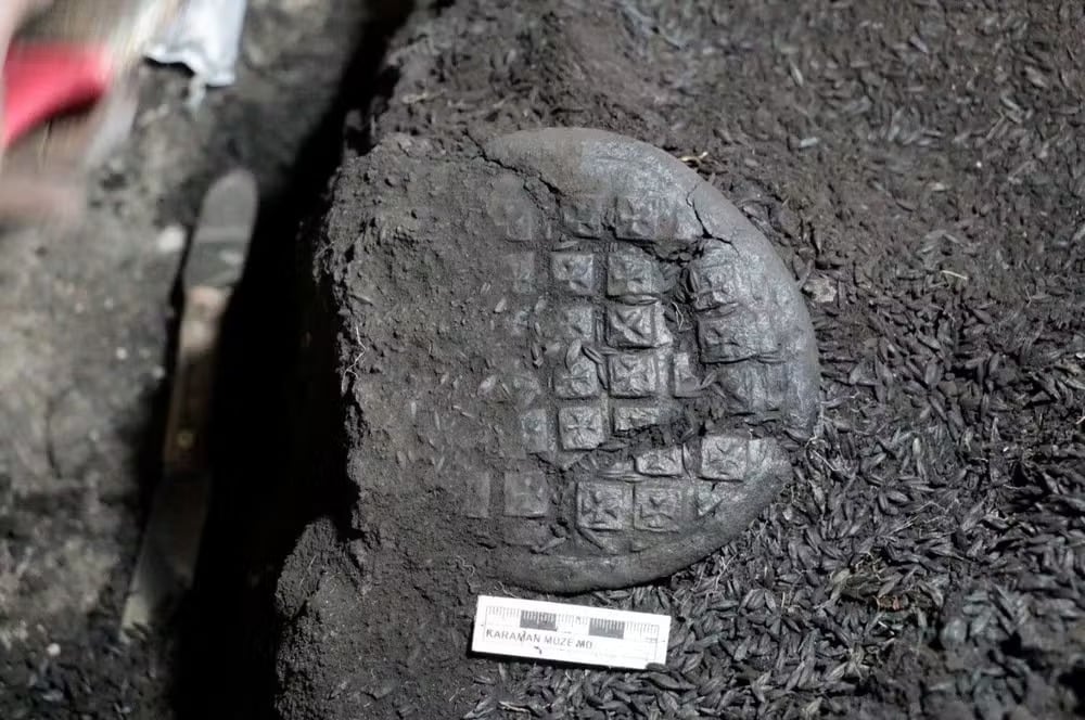 pao-de-santa-ceia-de-1.300-anos-com-imagem-de-jesus-e-encontrado-na-turquia